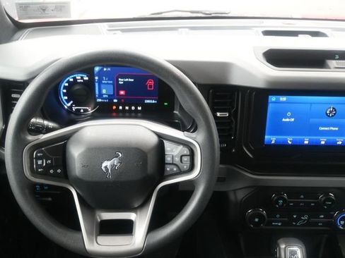 Used 2021 Ford Bronco Base image 8