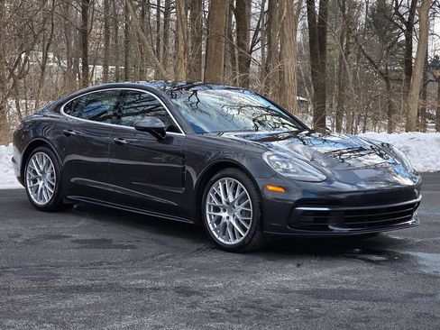 Used 2017 Porsche Panamera 4S w/ Premium Package Plus image 8