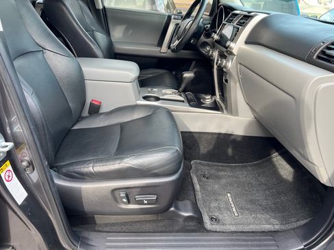 Used 2013 Toyota 4Runner SR5 image 13
