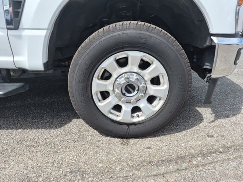 Used 2024 Ford F250 XLT image 10