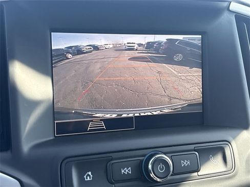 Used 2023 GMC Terrain SLE w/ Driver Convenience Package image 14