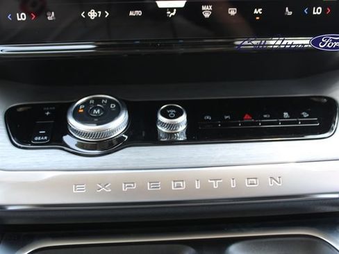 New 2027 Ford Expedition Max Platinum w/ Driver's Package AWD/4WD image 15