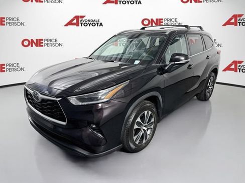 Certified 2021 Toyota Highlander XLE FWD image 4