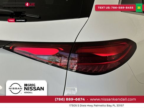 Used 2025 Mercedes-Benz GLC 300 image 29