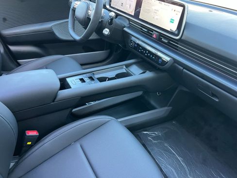 New 2025 Hyundai Ioniq 6 Limited image 15