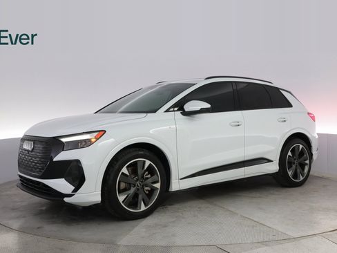 Used 2024 Audi Q4 e-tron Premium w/ Convenience Package image 15