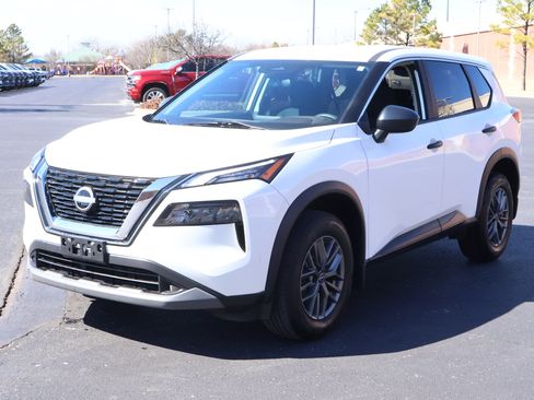 Used 2023 Nissan Rogue S image 24