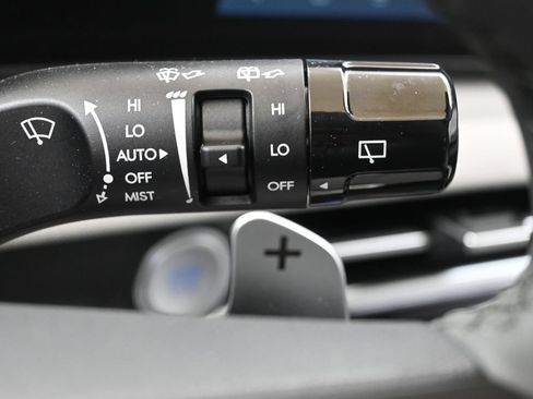 Certified 2025 Hyundai Tucson Limited AWD/4WD image 31