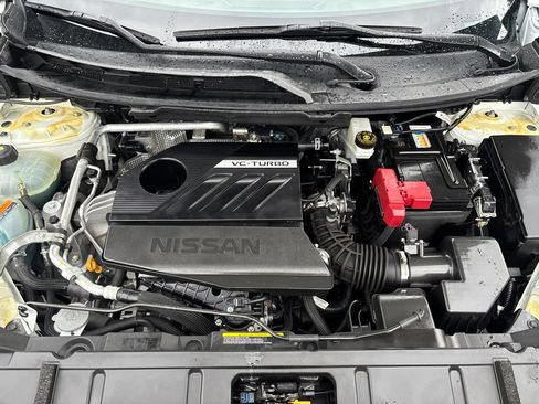 Certified 2024 Nissan Rogue Platinum AWD/4WD image 13