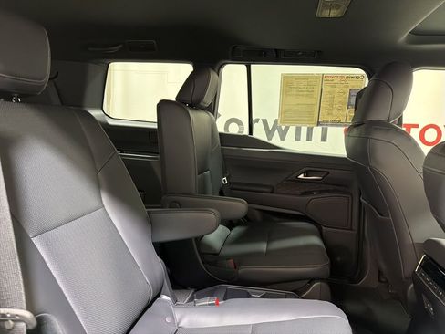 Used 2026 Lexus GX 550 w/ Cold Area Package AWD/4WD image 15