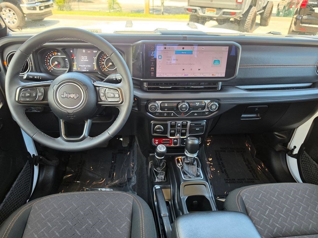 Used 2026 Jeep Gladiator Mojave AWD/4WD image 25