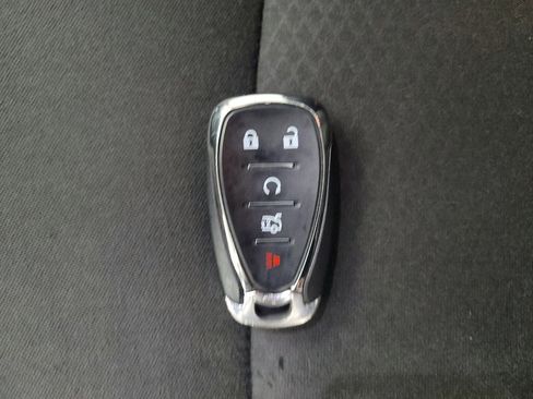 Used 2018 Chevrolet Malibu LT image 32