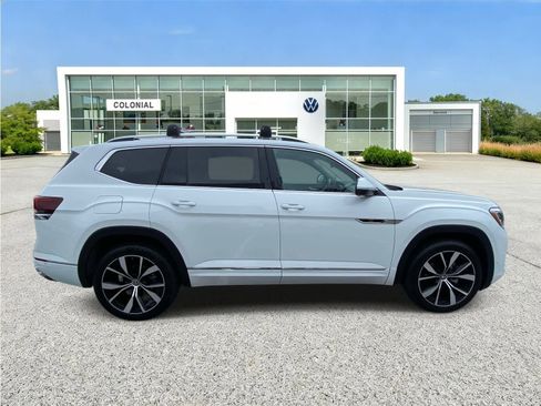 Certified 2024 Volkswagen Atlas SEL Premium R-Line AWD/4WD image 6