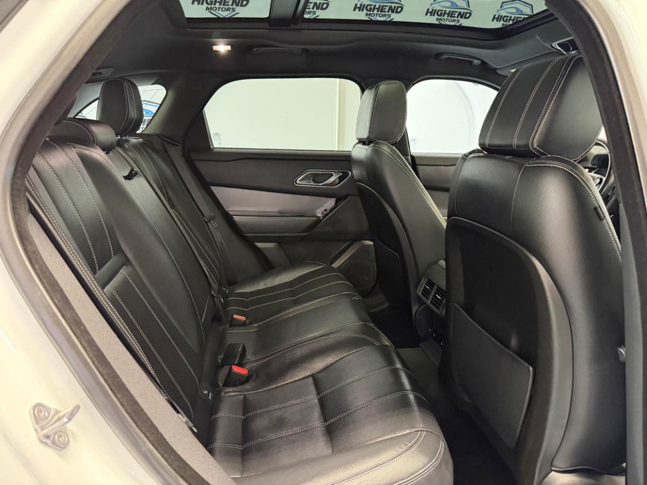 Used 2018 Land Rover Range Rover Velar S AWD/4WD image 25