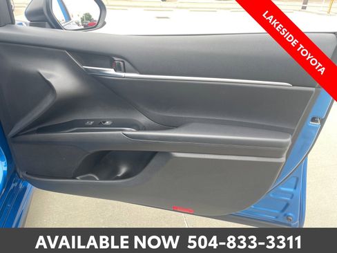 Used 2020 Toyota Camry SE FWD image 19