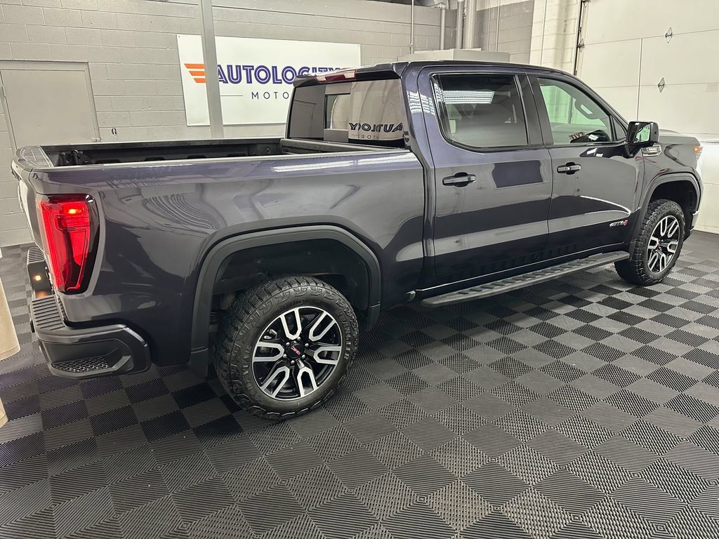 Used 2025 GMC Sierra 1500 AT4 w/ AT4 Premium Package AWD/4WD image 10