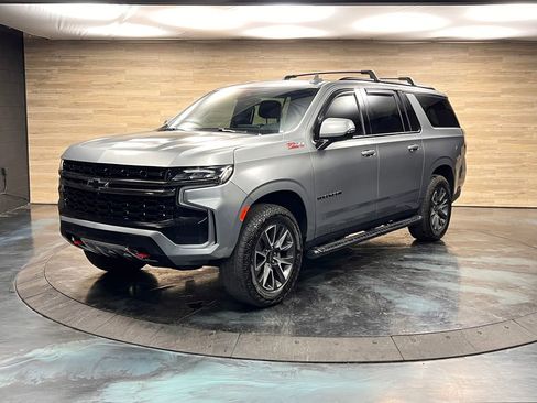 Used 2024 Chevrolet Suburban Z71 w/ Off-Road Capability Package AWD/4WD image 4