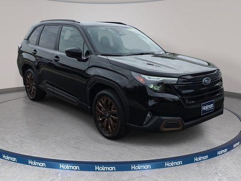 Used 2025 Subaru Forester Sport AWD/4WD image 4