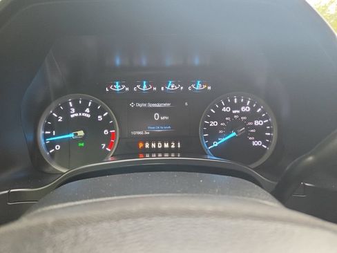 Used 2019 Ford F250 XLT w/ XLT Premium Package AWD/4WD image 16
