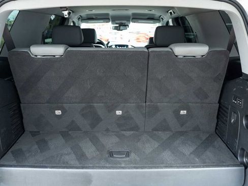 Used 2020 Chevrolet Tahoe LT w/ Luxury Package image 8