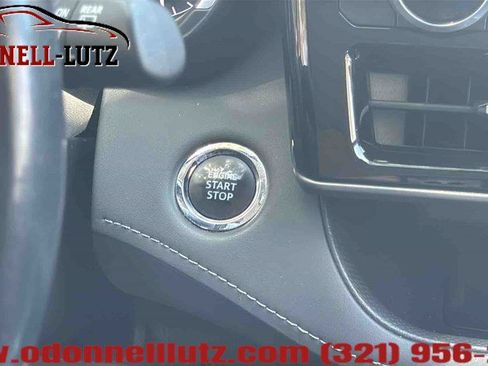 Used 2023 Toyota Highlander XLE FWD image 28