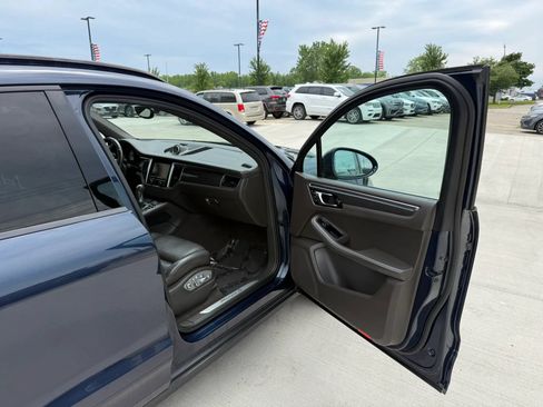 Used 2016 Porsche Macan S AWD/4WD image 27