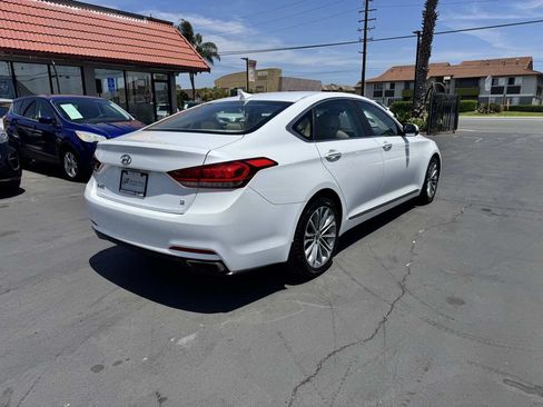 Used 2015 Hyundai Genesis 3.8 RWD image 6