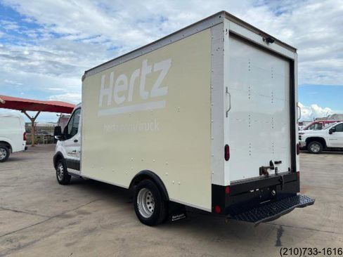 Used 2022 Ford Transit 350 DRW image 5