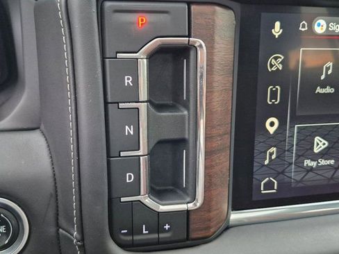 Used 2023 GMC Yukon XL Denali Ultimate AWD/4WD image 12
