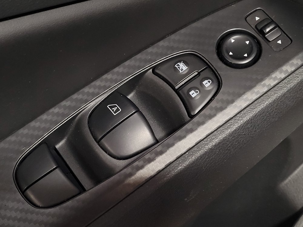 Used 2024 Nissan Altima 2.5 SV FWD image 27