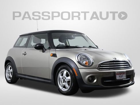 Used 2011 MINI Cooper Hardtop image 3