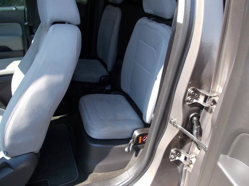 Used 2015 Chevrolet Colorado LT RWD image 24