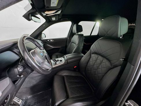 Used 2023 BMW X5 M50i w/ Climate Comfort Package image 11