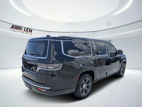 Used 2023 Jeep Grand Wagoneer L 4WD w/ Flexible Seating Group image 3
