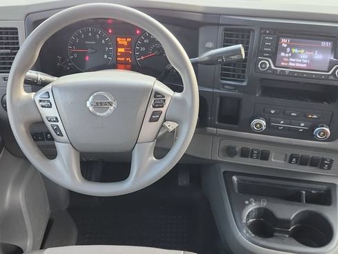 Used 2018 Nissan NV 2500 SV RWD image 24