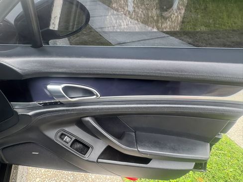 Used 2010 Porsche Panamera S RWD image 31