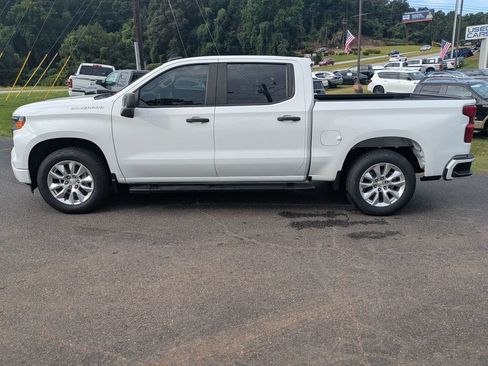 Used 2024 Chevrolet Silverado 1500 Custom RWD image 3