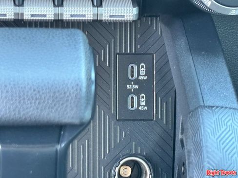 Certified 2026 Toyota 4Runner SR5 AWD/4WD image 27