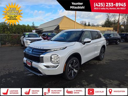 New 2025 Mitsubishi Outlander SE image 1