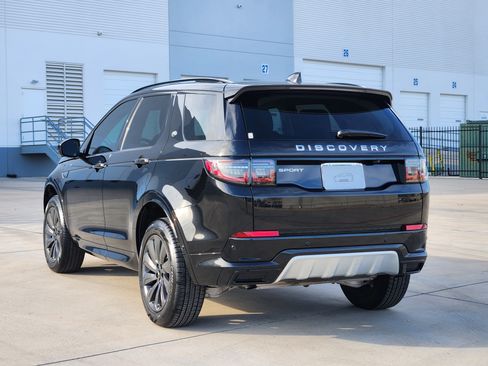 Used 2025 Land Rover Discovery Sport S image 4