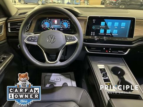 Certified 2024 Volkswagen Atlas SE FWD image 32
