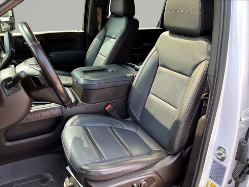 Used 2022 GMC Sierra 3500 Denali AWD/4WD image 22