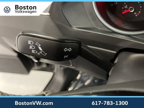 Certified 2021 Volkswagen Tiguan SE w/ Panoramic Sunroof Package image 20