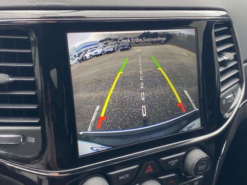 Used 2020 Jeep Grand Cherokee Limited image 23