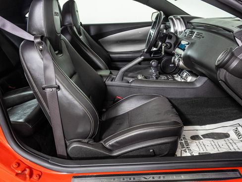Used 2010 Chevrolet Camaro SS w/ LPO, Ground Effects Package image 40