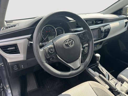 Used 2014 Toyota Corolla LE image 11
