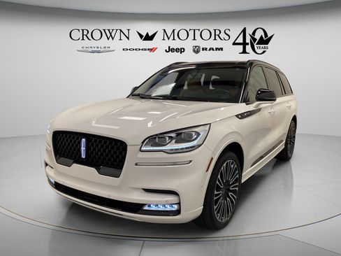 Used 2023 Lincoln Aviator Black Label w/ Dynamic Handling Package AWD/4WD image 11