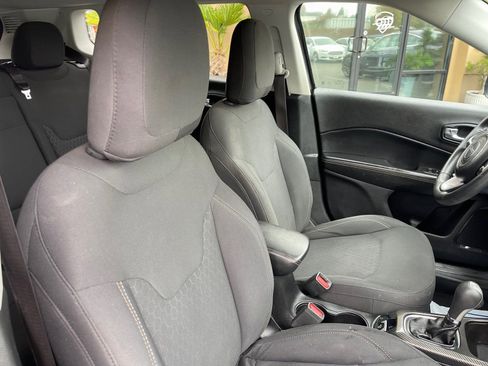 Used 2019 Jeep Compass Sport FWD image 22