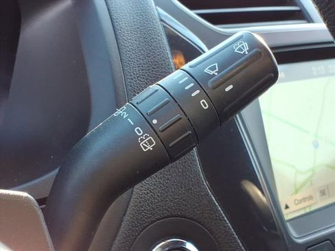 Certified 2019 Ford Explorer XLT w/ Equipment Group 202A image 20