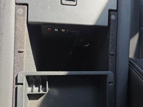 Used 2013 Ford Taurus SEL image 20